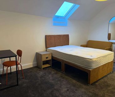 Church Street West Room 3 - Photo 5