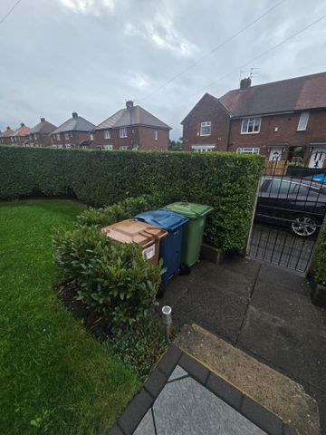 2 bedroom semi-detached house to rent - Photo 2