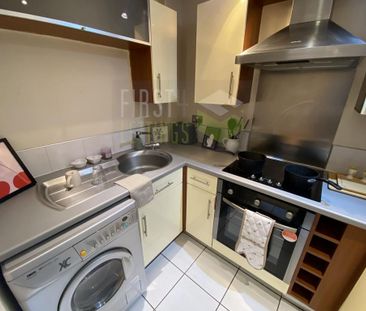 2 bedroom flat to rent - Photo 2