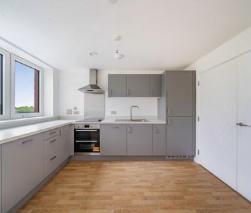 St Pauls Road, Barking, London, IG11 - Photo 6