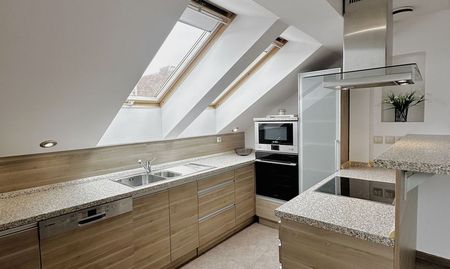 Priestranný podkrovný 3 izb. byt na prenájom pri OC Aupark, Centrum mesta - Photo 5
