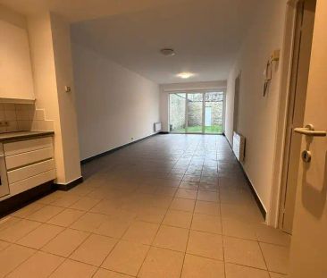 GELIJKVLOERS APP. MET 1 SLAAPKAMER BRUSSELSESTEENWEG MELLE - Photo 1