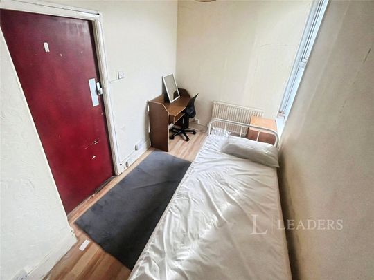 1 bedroom detached to rent Cromwell Hill, Luton, Bedfordshire, LU2 - Photo 1