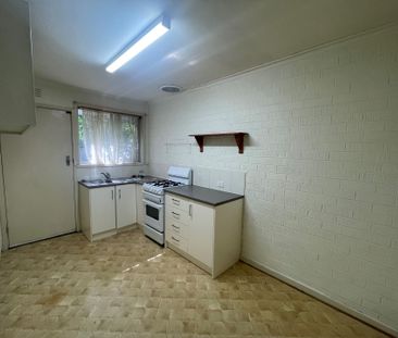 2 Bedroom Unit in Central Dandenong&excl; - Photo 2