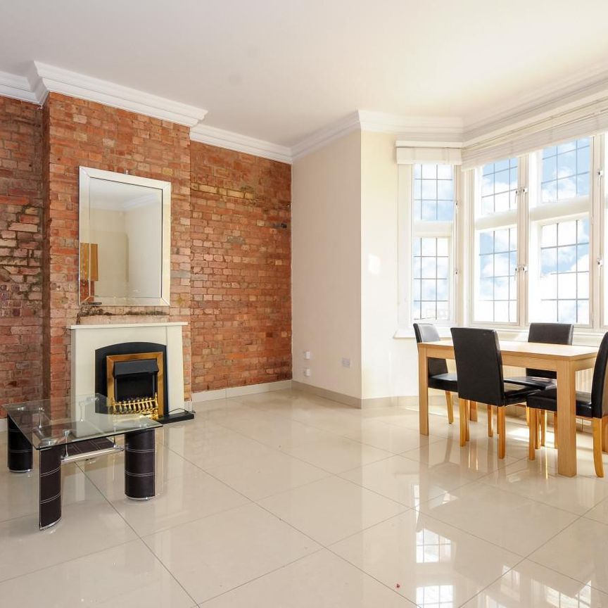 Charing Cross Road, . - Photo 1