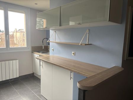 Location Appartement 4 pièces 62m² VALENCE 26000 - Photo 2