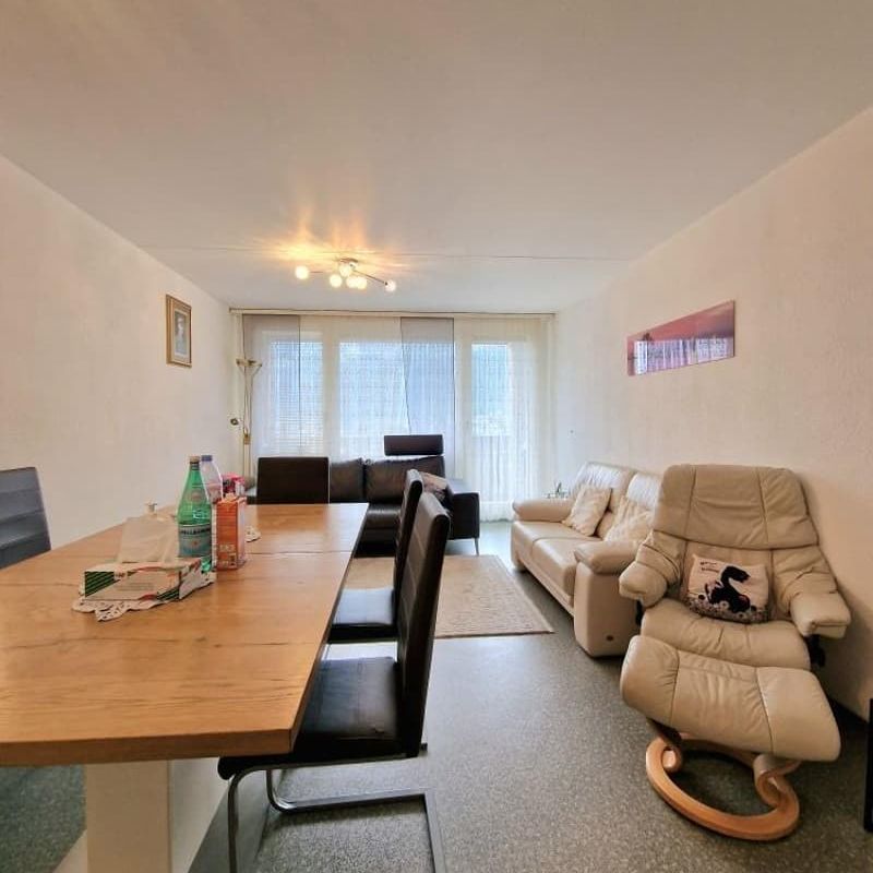 "Grosszügige 3.5 Zimmerwohnung in Niederurnen" - Photo 1