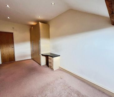 2 bedroom penthouse to rent - Photo 2