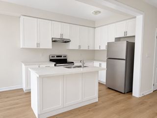 For Lease - 87 Watts Mews, Kawartha Lakes, Ontario - Photo 1