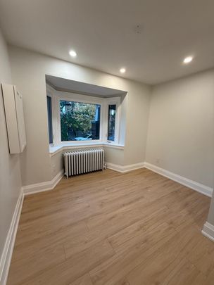 For Lease - 380 Clinton Street Unit# Main Flr, Toronto, Ontario - Photo 1