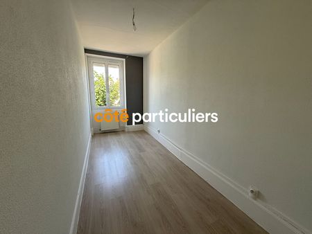 Maison avec courette à 5 minutes du centre-ville de Saint-Amand-Montrond - Photo 3