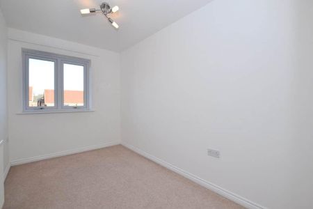 3 bedroom semi-detached house to rent - Photo 3