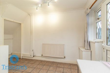 3 bed Mid Terraced House for Rent - Photo 2