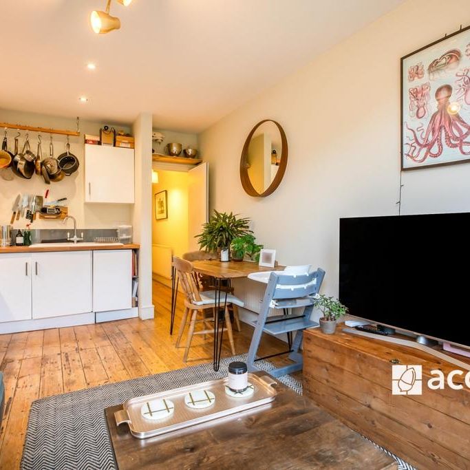 2 bedroom flat to rent - Photo 1