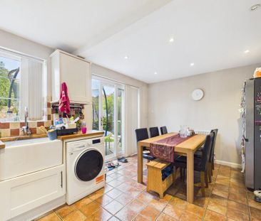 4 bedroom detached house to rent - Photo 6