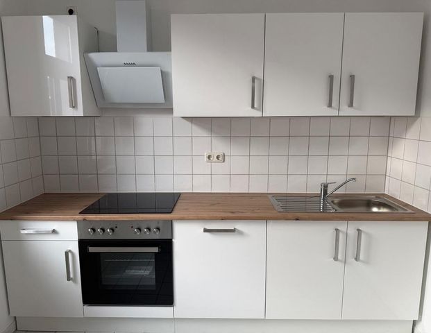 *** Kleine 2-Raum-Wohnung mit offenen Küchenbereich mit neuer, moderner EBK in Schloßchemnitz! *** - Foto 1