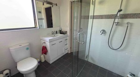 Fully Furnished 2 Bedroom - Photo 5