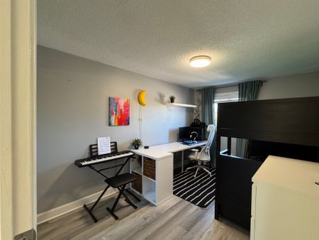 For Lease - 89 Rejane Crescent, Vaughan, Ontario - Photo 2