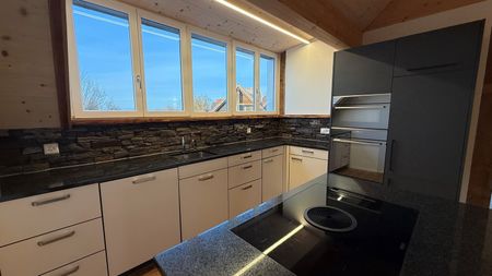 Schöne und grosse 4.5-Zimmer-Dachwohnung mit modernem Komfort - Foto 2