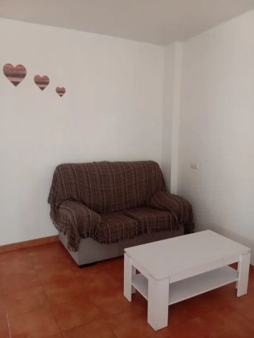 Alquiler de piso en Calle principal, 1 - Photo 3