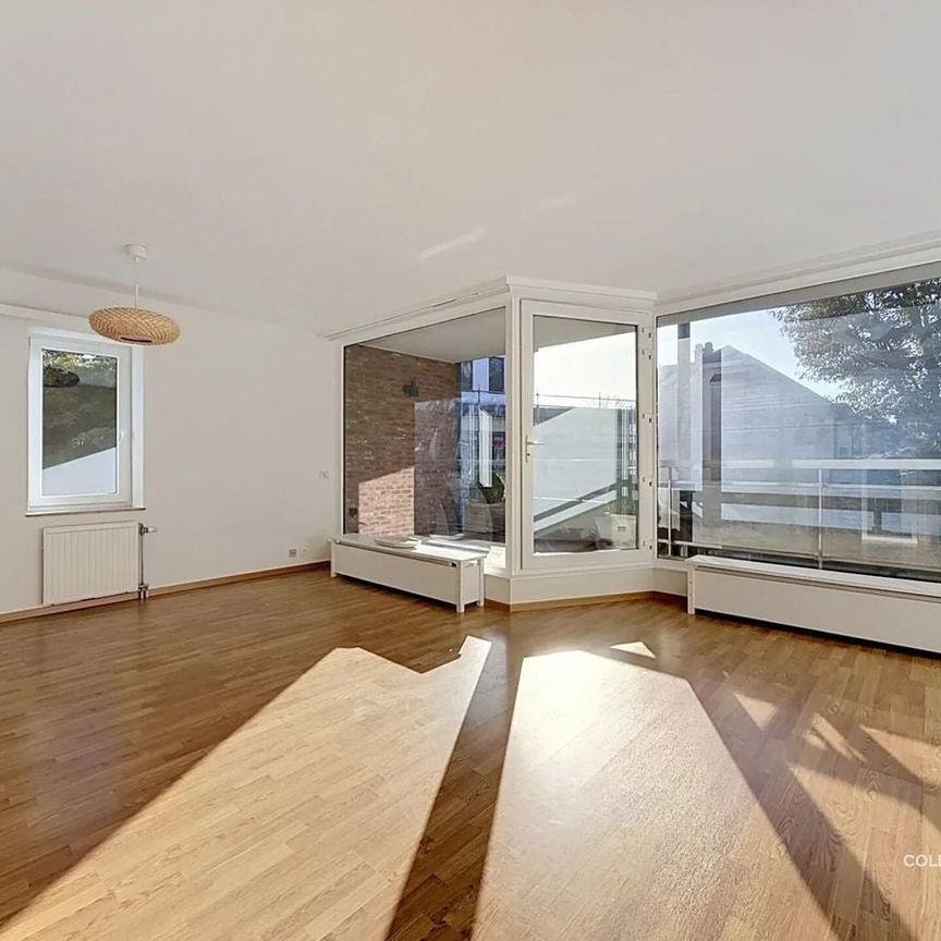Appartement te huur in Ukkel voor € 1.700 met 2 slaapkamers - Photo 1