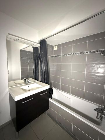 Location Appartement 3 pièces 57m² - Photo 4