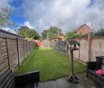 1 bedroom Maisonette - Walnut Tree Close, Stevenage - Photo 4