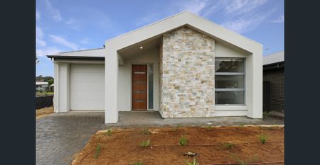 Stunning Family Home In Mount Barker! - Photo 5