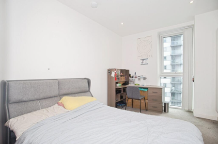 3 bedroom apartment to rent - Photo 3