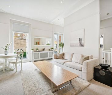 3 bedroom house in South Kensington - Photo 5