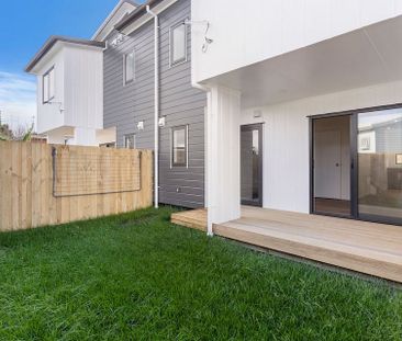 Spacious 3BR Townhouse in Manurewa - Photo 2