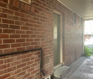 Available Now – Cozy One-Bedroom Unit in Prime Location - Photo 5