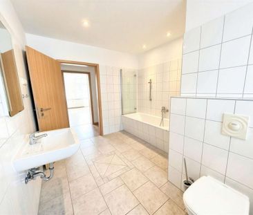 Neu & frisch renoviert! Traumwohnung in Stadtfeld Ost – 1.000€ Einr... - Photo 3