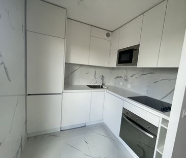 Location Appartement 2 pièces 48m² LAMBERSART 59130 - Photo 4