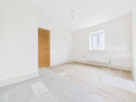 4 bedroom semi-detached house to rent - Photo 5