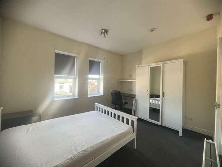 Gedling Grove, Arboretum, NG7 - Photo 5