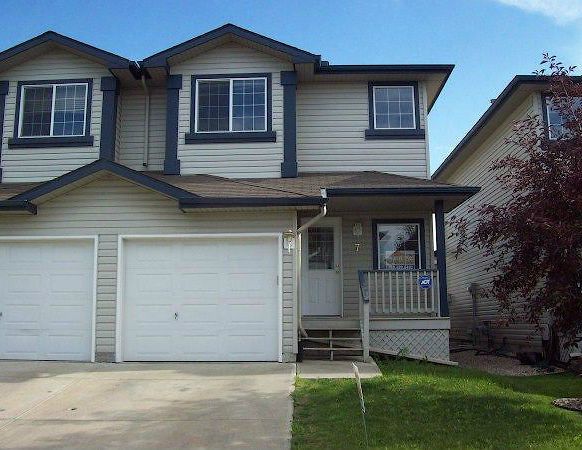 GREAT VALUE!! 3 Bdrm Duplex with GARAGE!!!By Clareview LRT. | Edmonton - Photo 1