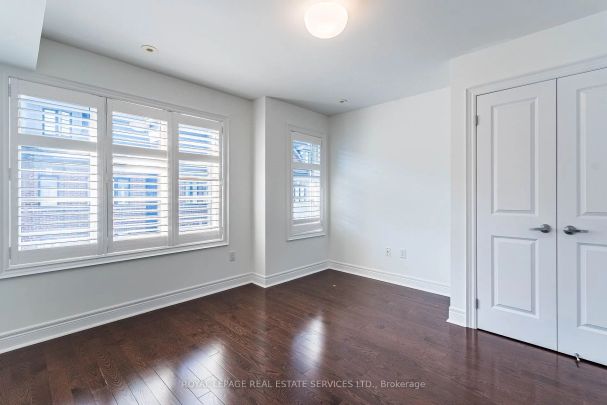 Condo Townhouse For Lease | W9245254 - Photo 1