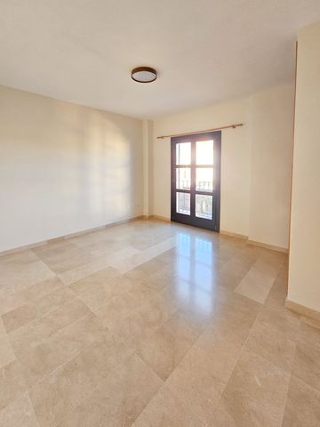 Townhouse in San Pedro de Alcántara - Photo 5