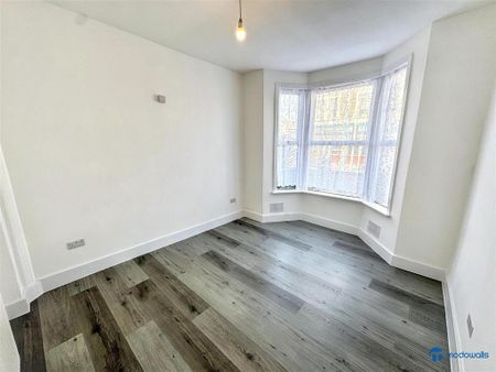 4 bedroom terraced house to rent - Photo 4