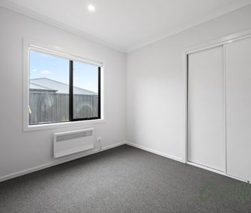 Brand New Family Home in a Growing Sunbury Community - Photo 2