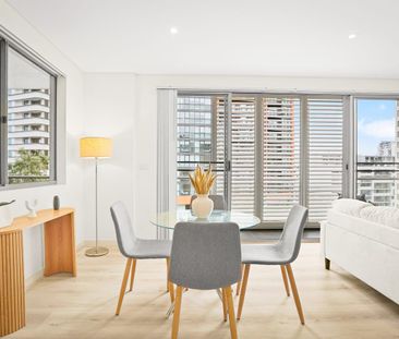 Oversized 100sqm One-Bedroom Apartment with Wraparound Balcony - Pr... - Photo 5