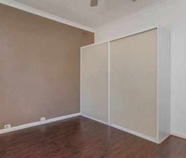 Charming 1950's Home Close to the City and the Beach! - Photo 6