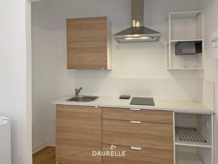 Location Appartement 1 pièce 21m² CHATEAURENARD 13160 - Photo 3