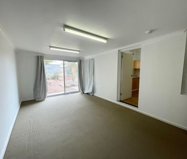 4 BEDROOM FAMILY HOME - Photo 5