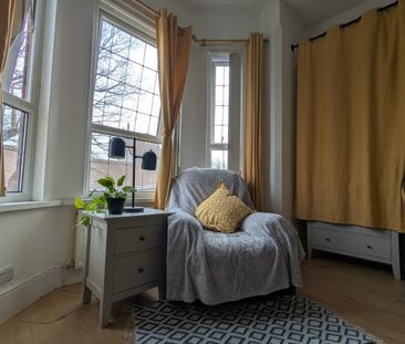 5 Bed Terraced House, Grosvenor Road, CV1 - Photo 1