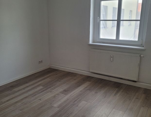 Große 4-Zimmer-Wohnung mit Potential zur 5-Raum-Wohnung! - Photo 1