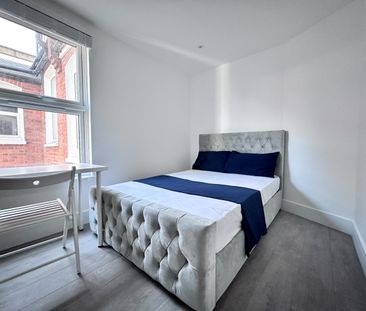 Room in a Shared House, Odessa Road, NW10 - Photo 2