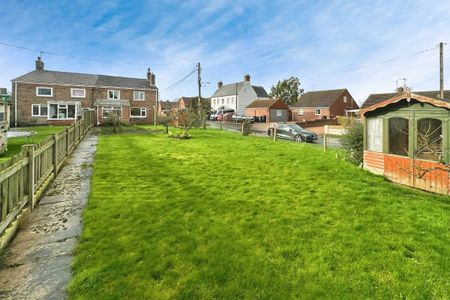 High Street, Great Hale, SLEAFORD - Photo 3