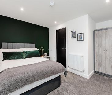 1 bedroom in a house share to rent - Photo 2